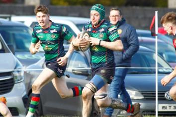 Valley take step closer to league title with win over Tullamore