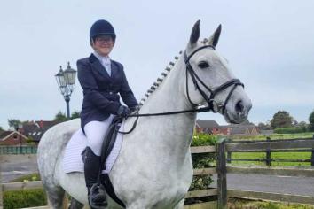 Eimear and 'Gaurlin Lady' shine at NIRC Championships