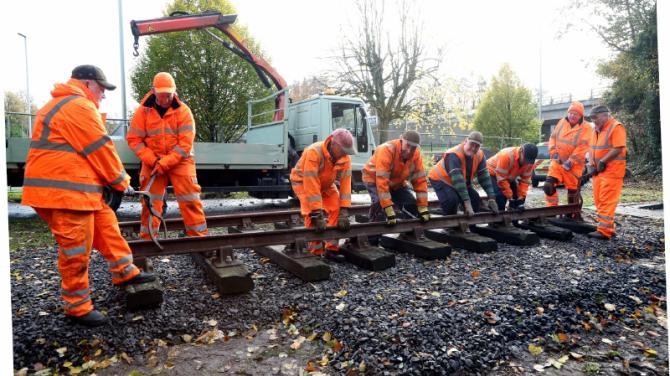 All aboard for remembrance - Omagh marks 75 years since tragic rail crash with heritage revival